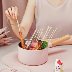 EverythingCuteClub Sanrio Licensed Pink Cookware Hellokitty 16cm Saucepan 6.2inch 9 EverythingCuteClub Sanrio Licensed Pink Cookware Hellokitty 16cm Saucepan 6.2inch