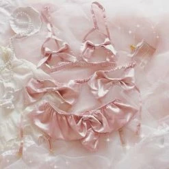 EverythingCuteClub Peach Pink Sweet Heart Sexy Lingerie Set (bra+panties+garters）