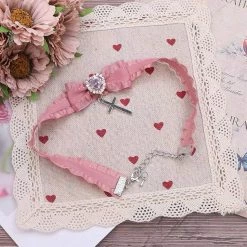 EverythingCuteClub Heart Rhinestone Choker