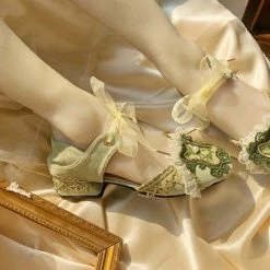 EverythingCuteClub Accessories Retro Summer Palace Mid Heel Shoes Handcrafted