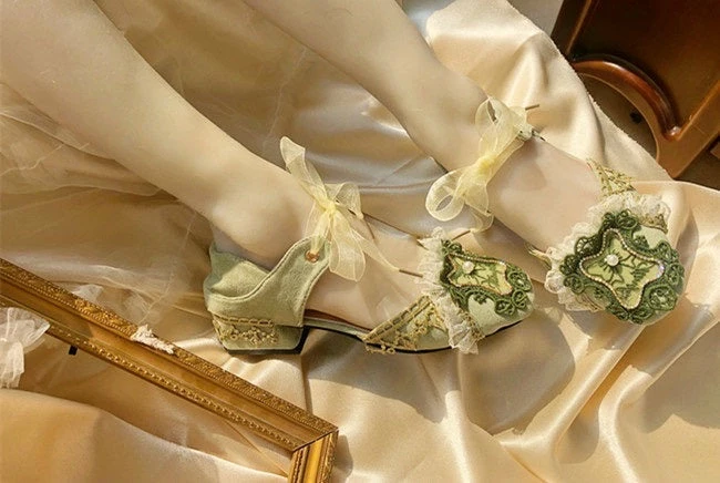 EverythingCuteClub Accessories Retro Summer Palace Mid Heel Shoes Handcrafted 4 EverythingCuteClub Accessories Retro Summer Palace Mid Heel Shoes Handcrafted